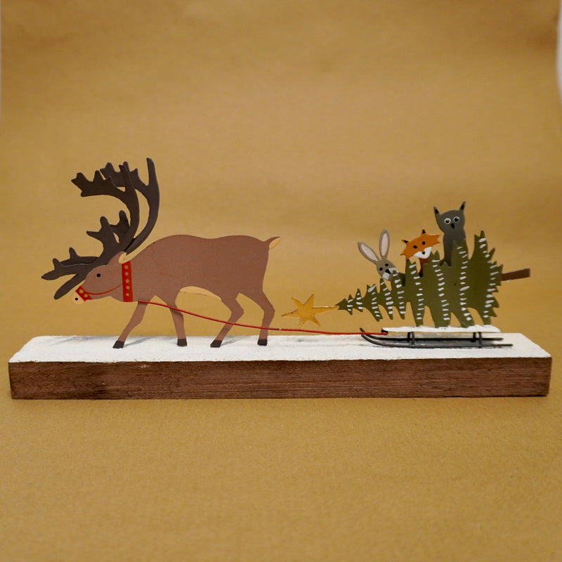 Reindeer Pulling Tree