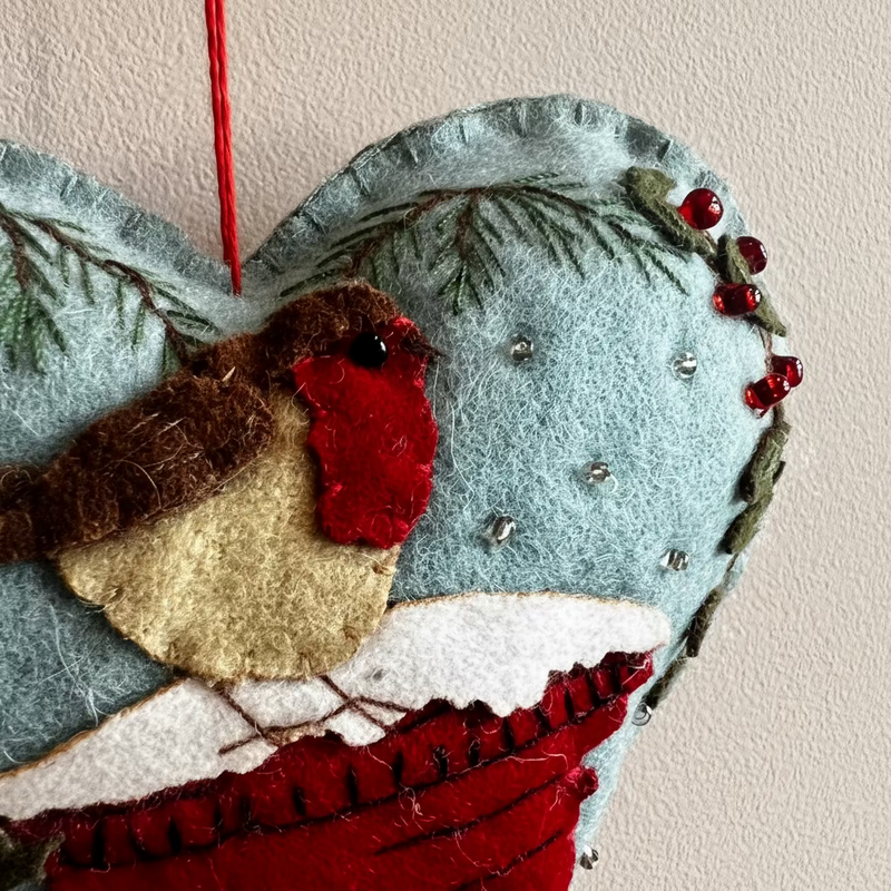Felt Robin on Postbox Heart