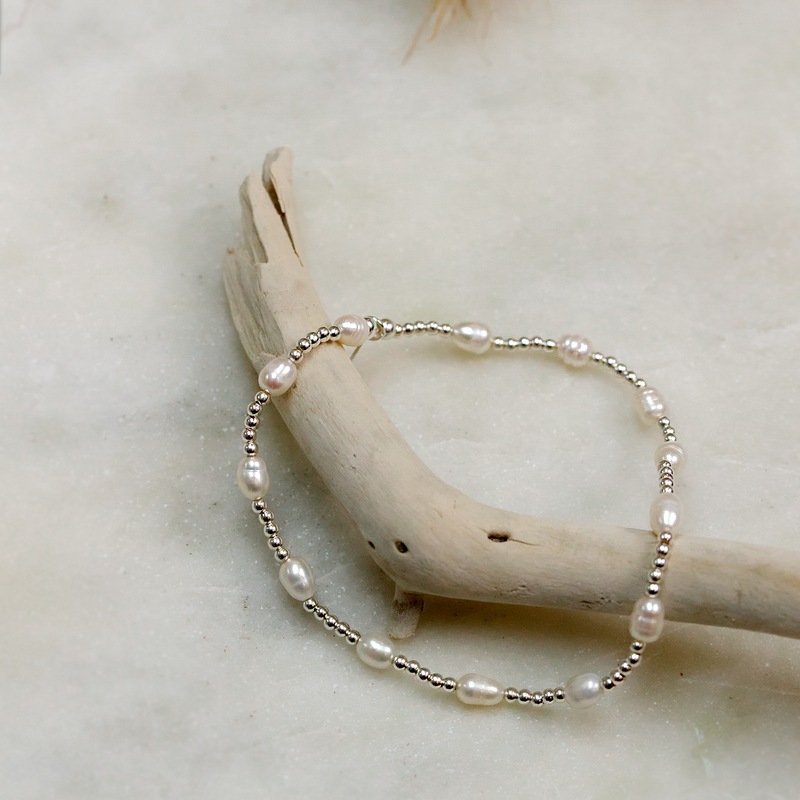The Freshwater Pearl Bracelet